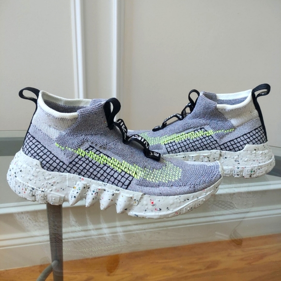 nike space hippie 02 grey volt mens